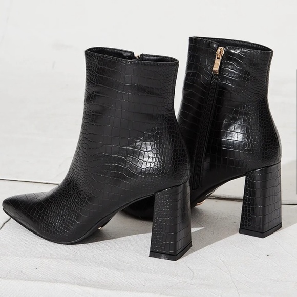 Billini Elke boots in black croc - Picture 1 of 9